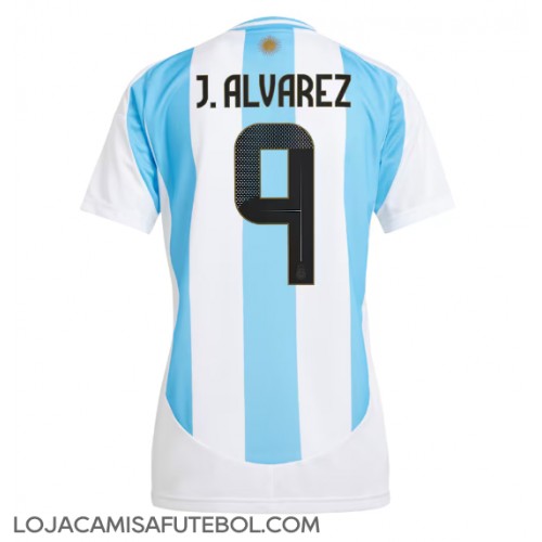 Camisa de Futebol Argentina Julian Alvarez #9 Equipamento Principal Mulheres Copa America 2024 Manga Curta